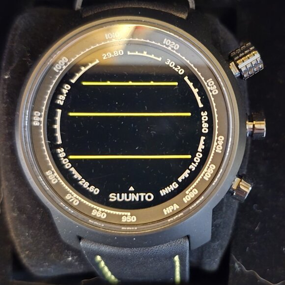 Suunto Elementum Terra Black/Yellow Leather - Picture 2 of 2